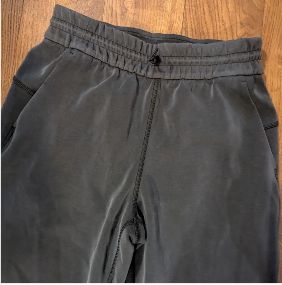 Lululemon  Softstreme Cropped Pants - Image 3