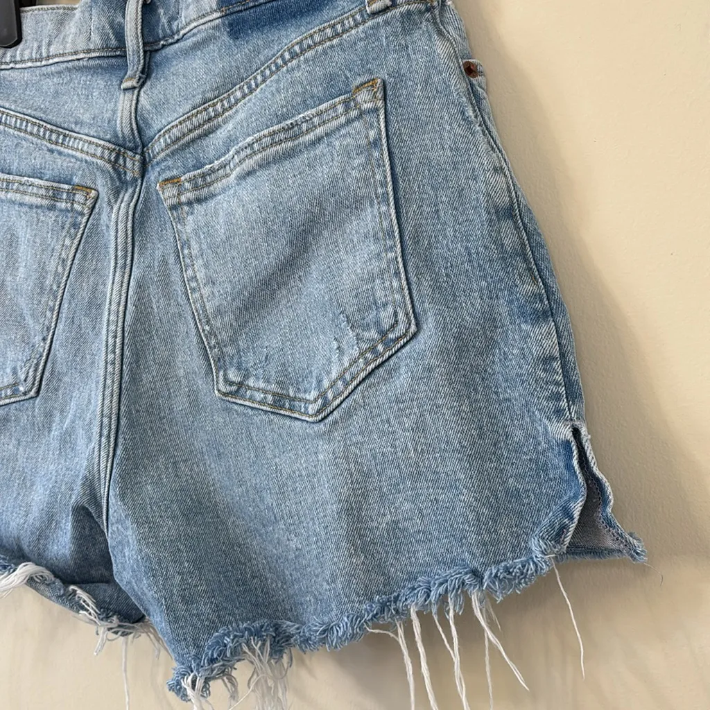 Abercrombie & Fitch The 4” Mom Short Curve Love High Rise Size 25 - Image 6