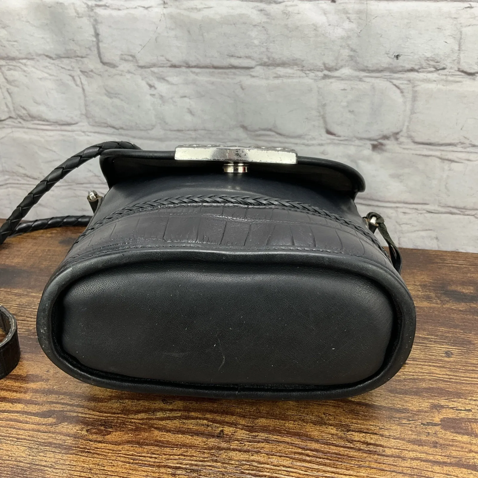 Brighton VTG Bucket Tote Shoulder Bag Purse Black Leather w/Embossed Crocodile - Image 6