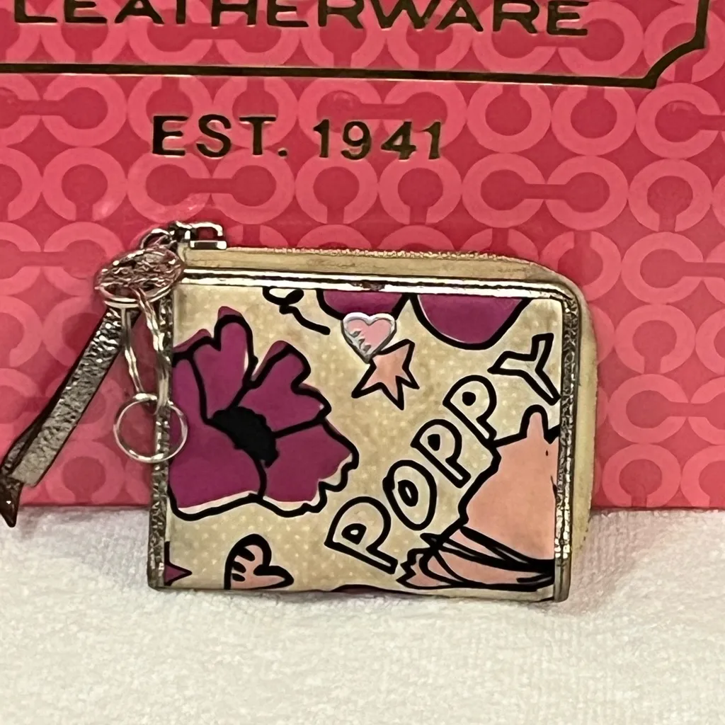 Coach Poppy Pink Floral Wallet with Coach Charm Detail. Great gift 🎁 - Image 3