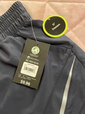 Athletic Shorts With Tags Gray Size XS - Image 4