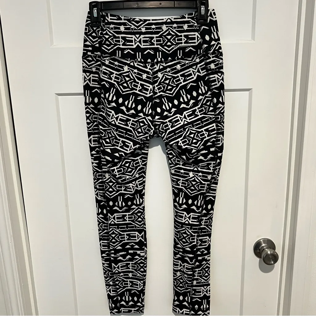 Columbia Black Leggings Geometric Tribal Size S Pockets Gym Athleisure - Image 2
