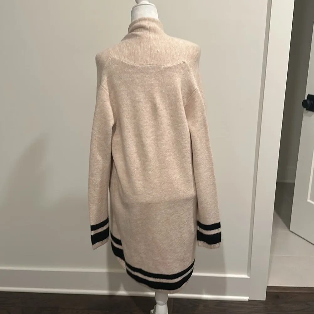 NWT Cupcakes and Cashmere Hank Varsity Cardigan Sz M - Image 4