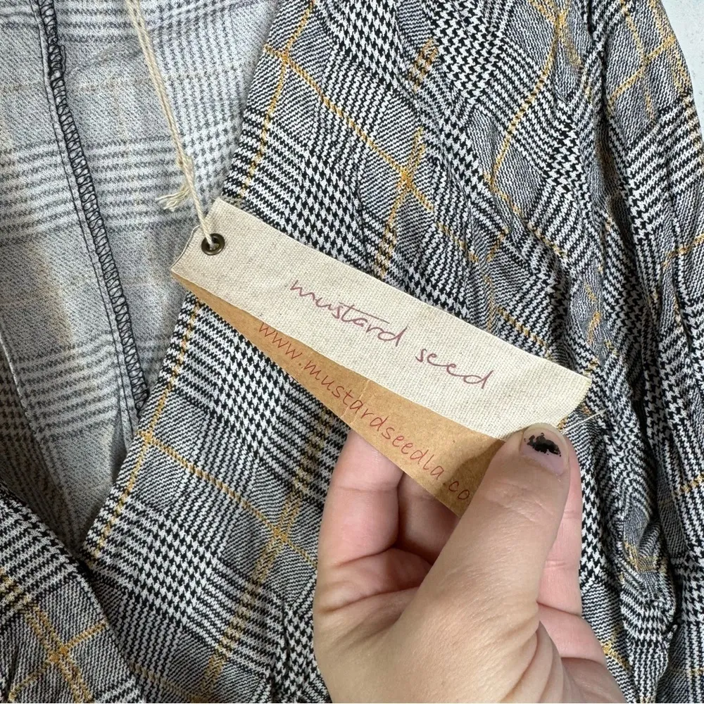 Mustard Seed NWT Plaid Wrap Front Bodysuit‎ Size Medium - Image 4