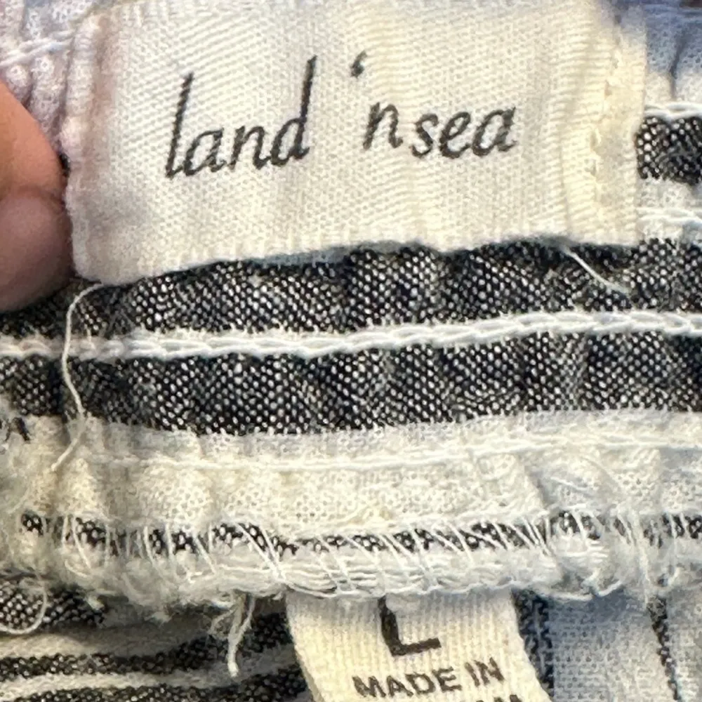 Women's Land 'N Sea White Gray Stripe Crop Pants Wide Leg Size Large EUC #4491 - Image 6