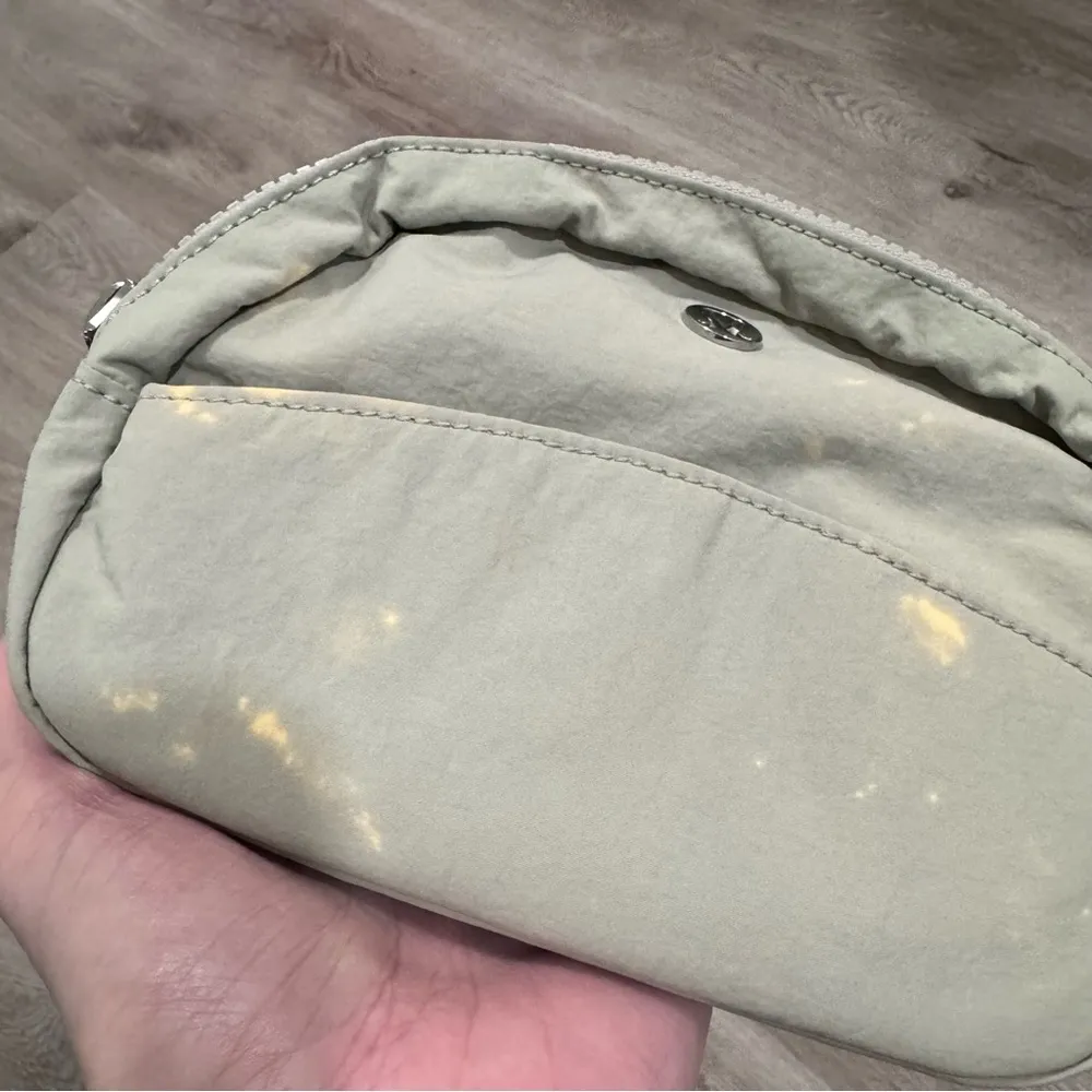Lululemon Athletica Go Getter Pouch Mini Gray Sage Bag STAINED BLEACHED - Image 2