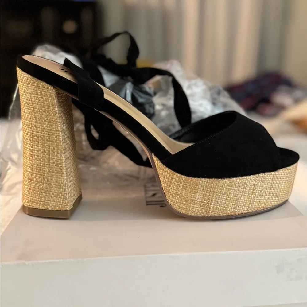 JustFab Black and Tan Platform Heels - Image 5