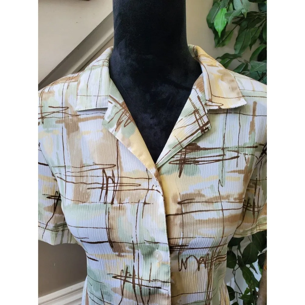 Alfred Dunner Women's Beige Polyester Collared Short Sleeve Button Down Shirt 12 - Image 4