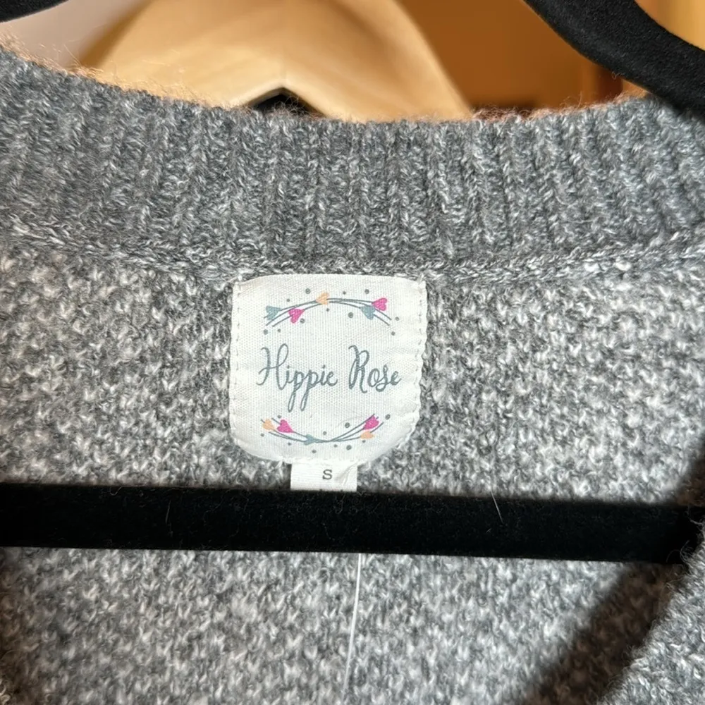 Hippie Rose Star-Print Long Sleeve V-Neck Sweater Grey Size Small Oversized - Image 3