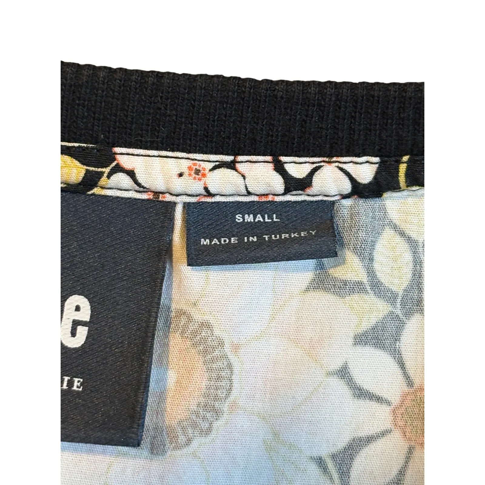 Anthropologie Maeve Black Polka Dot Floral Patchwork Split Back Top Size Small - Image 10