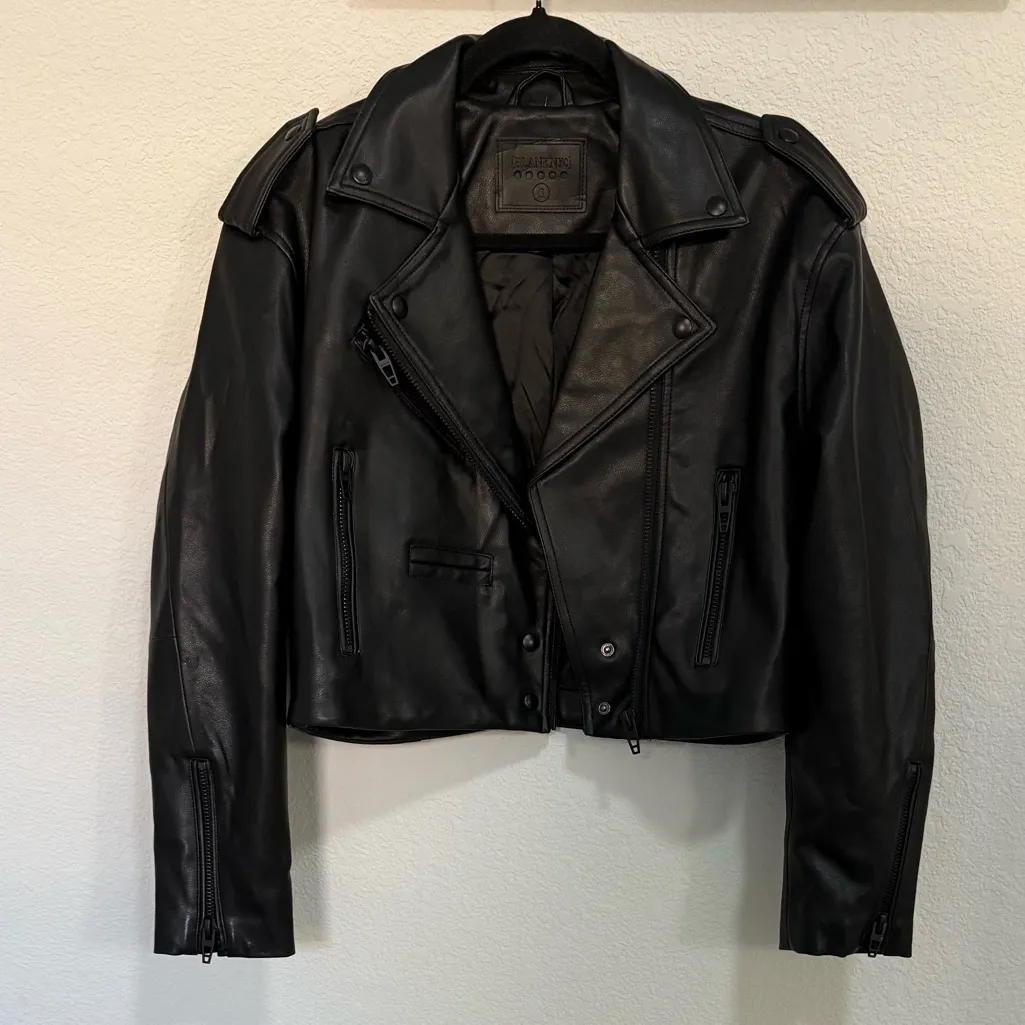 BLANKNYC High Standard Vegan Faux-Leather Crop Moto Jacket Black Size S Small - Image 4