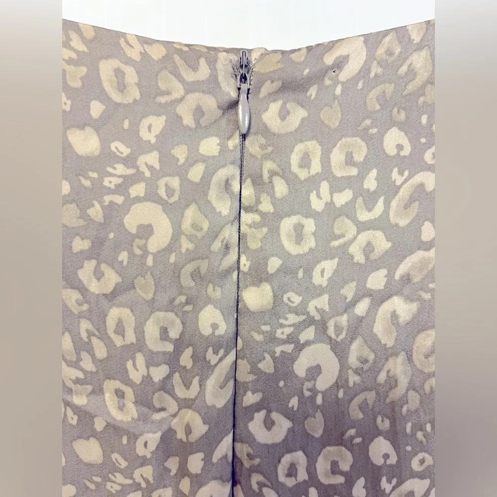 GRADE & GATHER bias satin slip skirt in snow leopard animal print gray & silver - Image 2