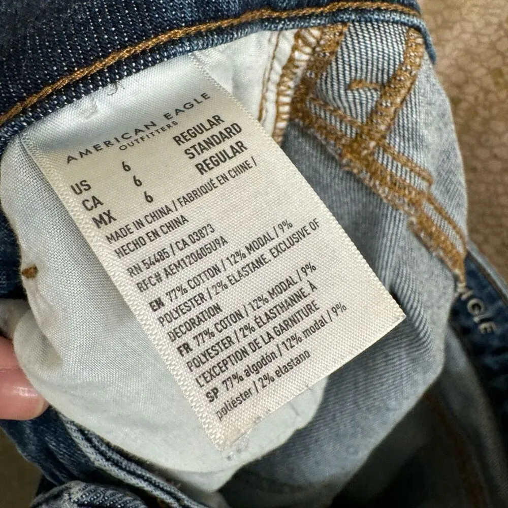 American Eagle Dark Wash Stretch Ripped Mom Jeans Size 6 Regular - Image 7