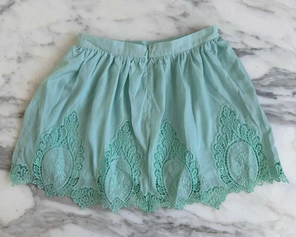 Tobi Skater Style Mini Skirt W/ Lace Detail Hem • Sz M - Image 2