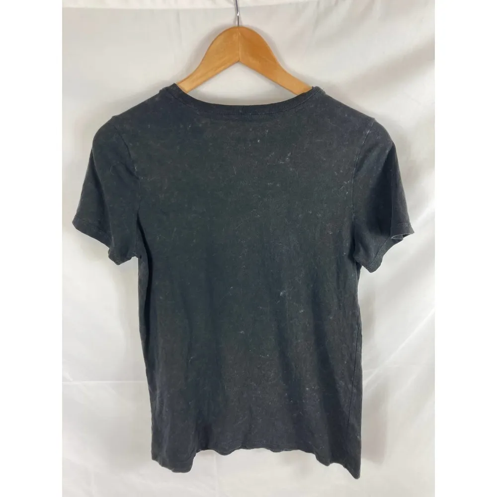 FRIENDS Sunday Funday Graphic tshirt size XS - Image 3