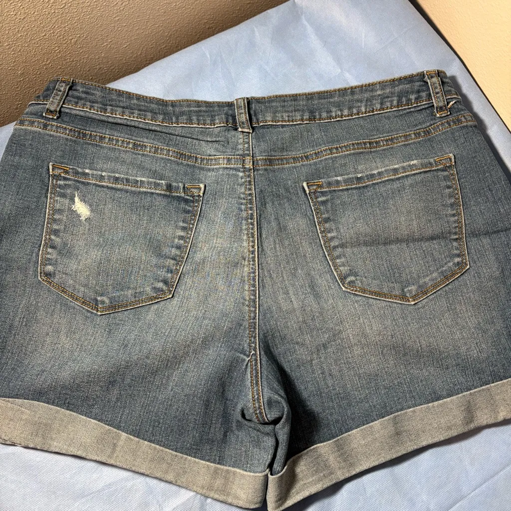 Apt. 9 Blue Denim Shorts - Image 11