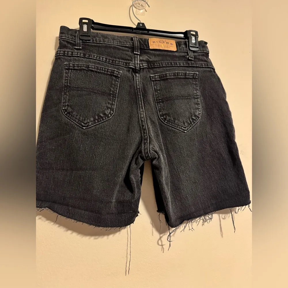 EUC Riders by Lee Charcoal Gray Frayed Edge Denim shorts size 10P - Image 9