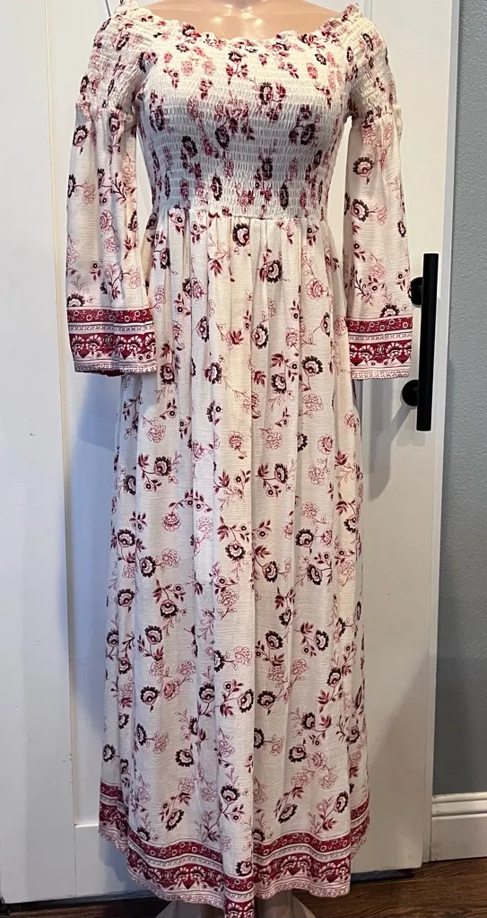 Floral Off-Shoulder Maxi Dress bell sleeves size S smocked cottagecore - $34 - From Maricella Floral Off-Shoulder Maxi Dress bell sleeves size S smocked cottagecore - $34 - From Maricella
