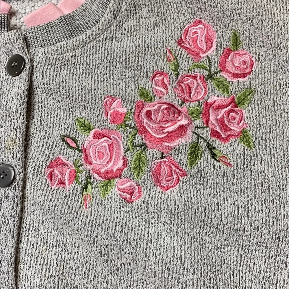 VTG ROSE EMBROIDERY GREY TERRYCLOTH CARDIGAN BUTTON UP GRANDMA SWEATER Pink Size XL - Image 3