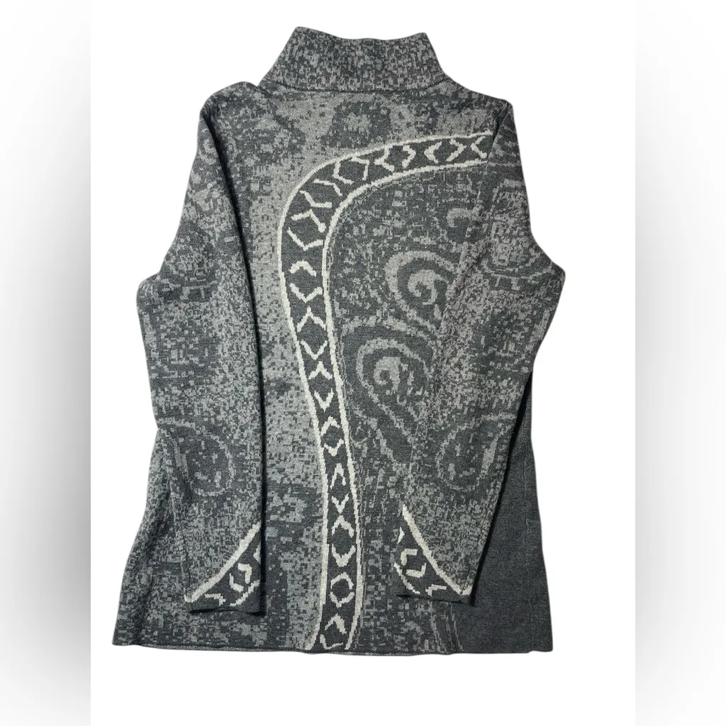 Chico's Ishani Gray Sweater Excellent Condition Women’s Size 0 - Image 3