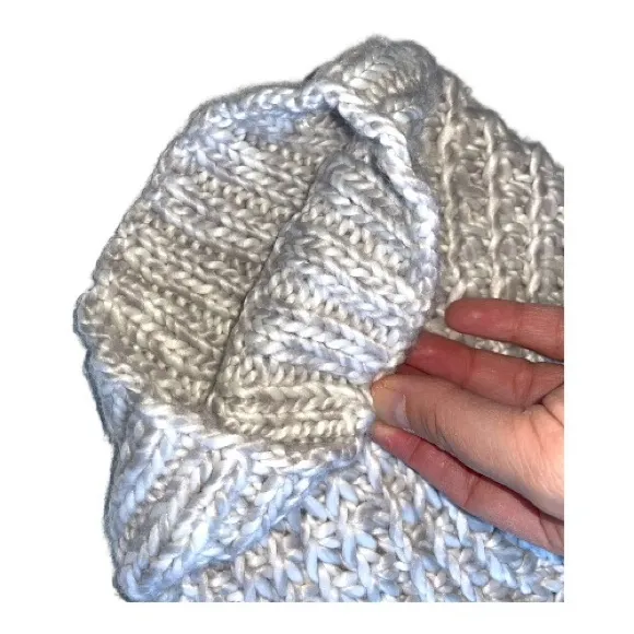 Adidas White Knit Beanie - Image 3