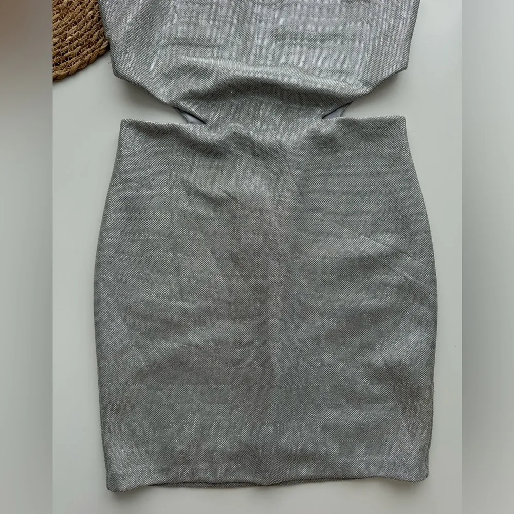 Express‎ Silver Cutout Sheath Dress Size 8 - Image 5