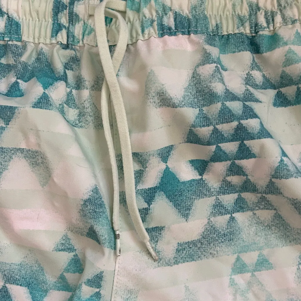 Columbia Women's‎ Bogata Bay Stretch Printed Short Aqua/Distant Peaks XXXL Green Size undefined - Image 2