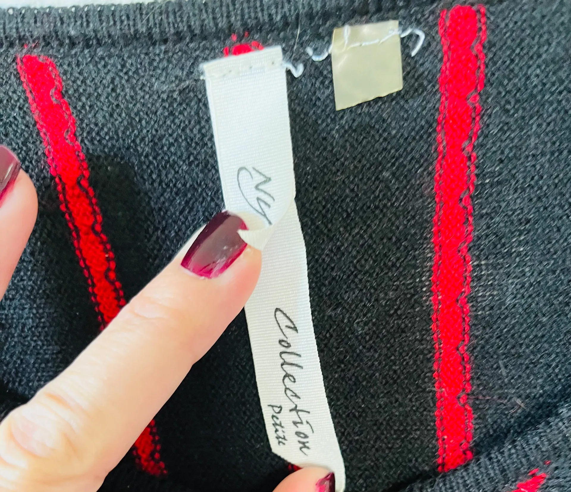 Ny Collection intage red black goth 70’s striped fit flare sweater mini dress  - Image 4