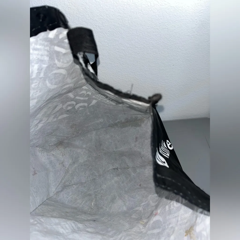 Lululemon Black Manifesto Newspaper Blog Print Reusable Shopping Gym Lunch Bag L - Image 10