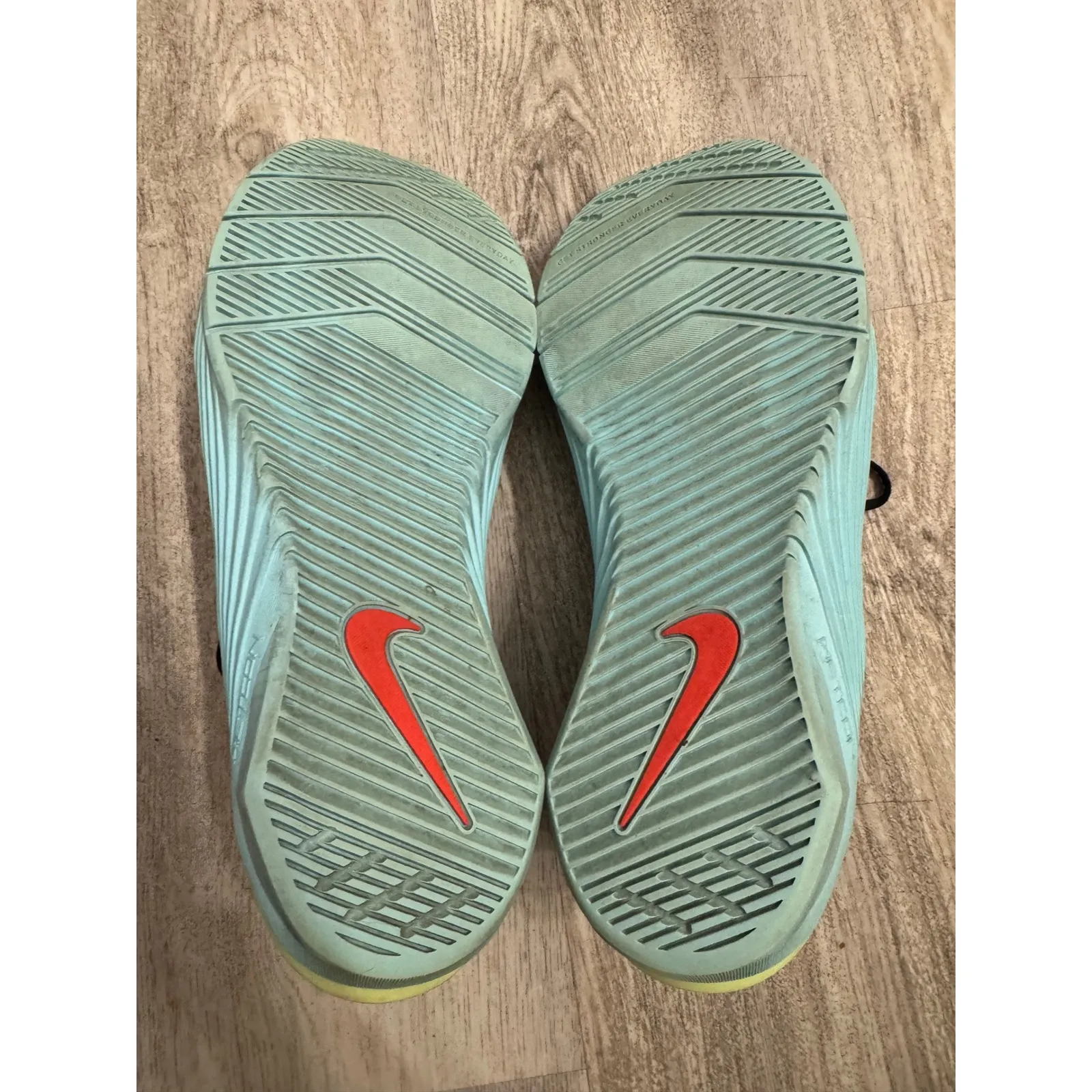 Nike Metcon 6 Women Training Shoes Black Red Volt Gym Fitness Size 9M - Image 2