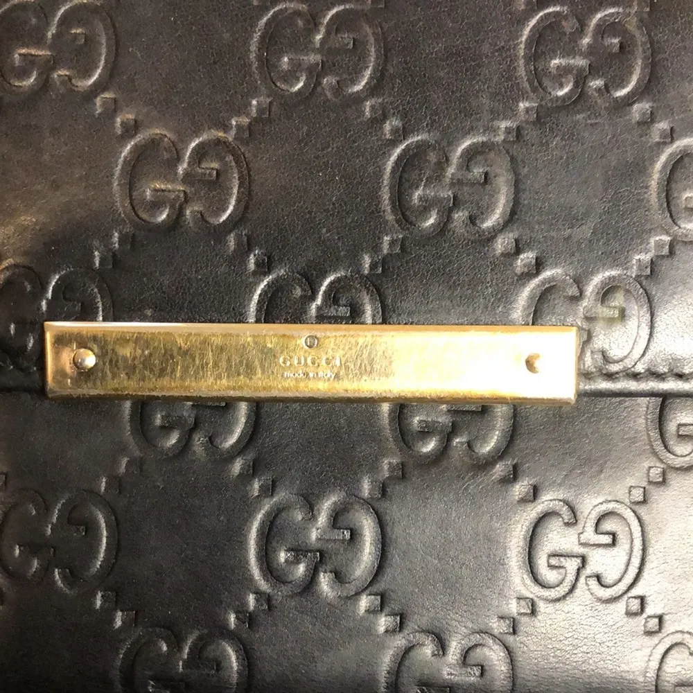 GUCCI Black Lambskin GG Guccismo Bifold Wallet With Billfold Coin Section - Image 2