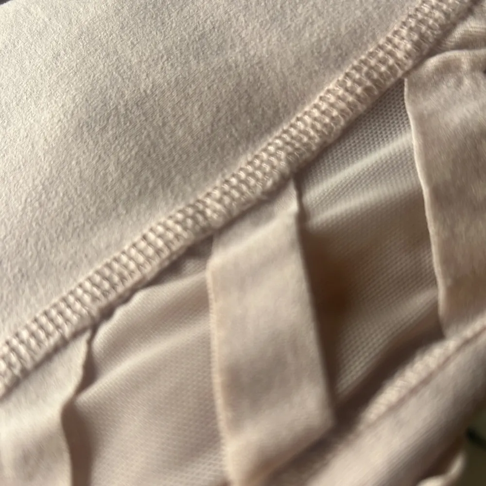 Alo Yoga lace up side pale pink “ ballerina “ leggings- medium - Image 3