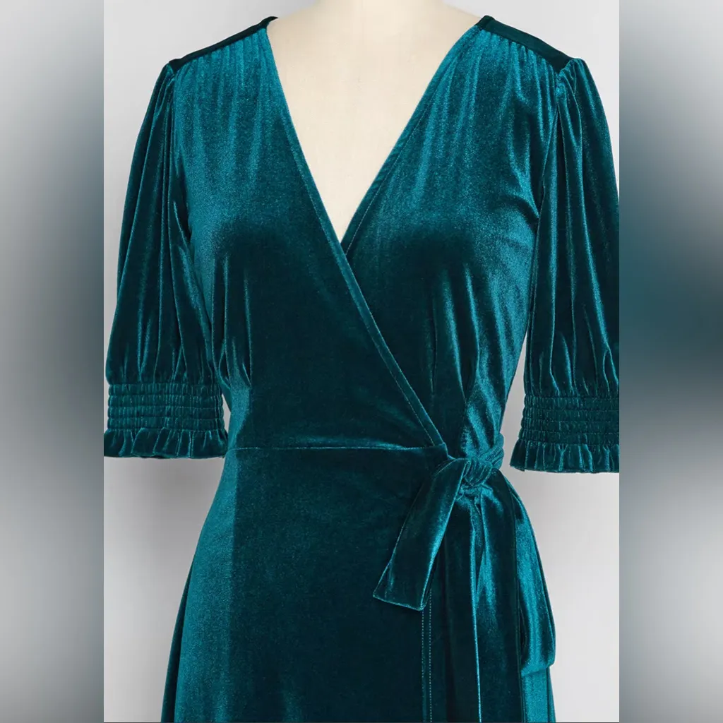 ModCloth Wrapped in Elegance Velvet Wrap Short Sleeve Dress NAVY BLUE V neck - Image 2