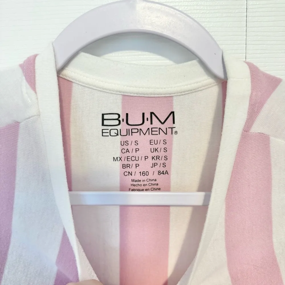 Like New Forever 21 B.U.M. Equipment crop top SMALL - Image 2