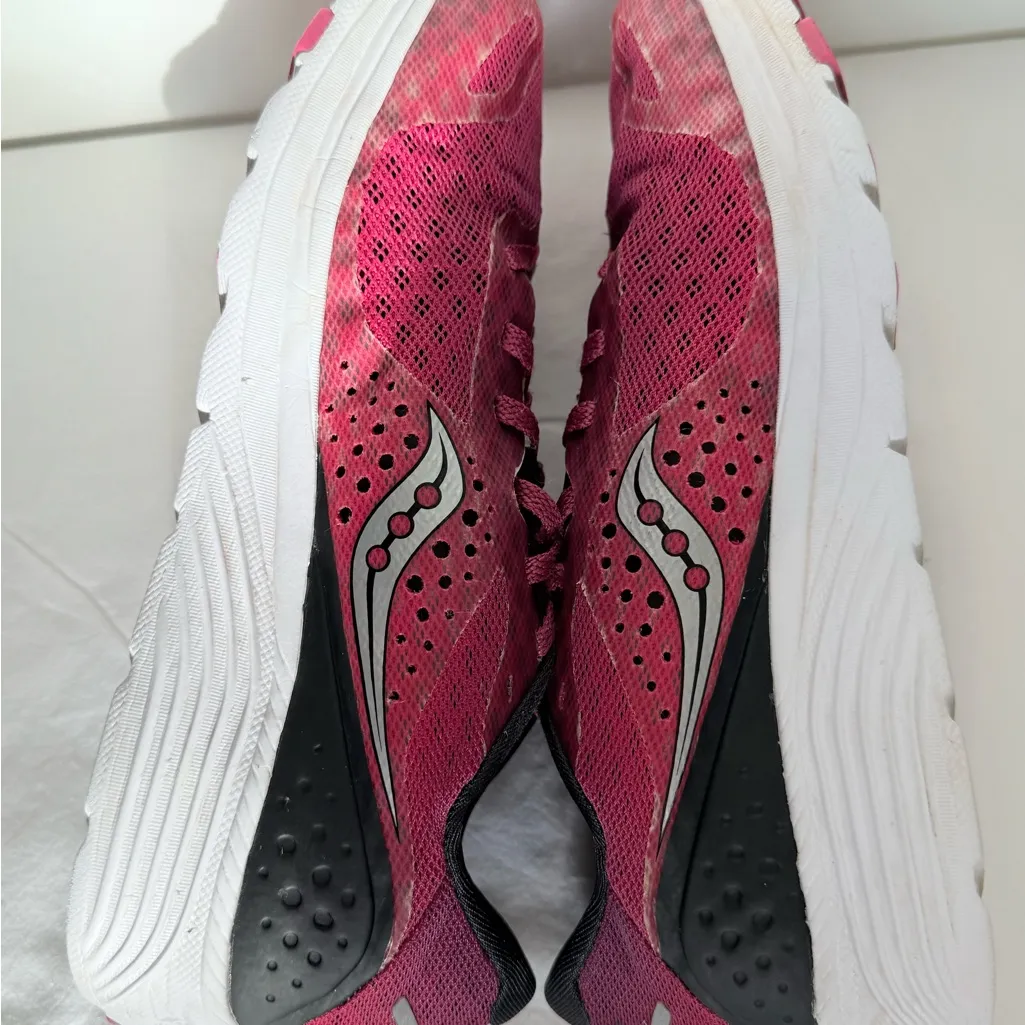 Saucony Kinvara 8 Women’s Running Shoes Size9 Pink Black EVERUN Cushion Trainers - Image 3