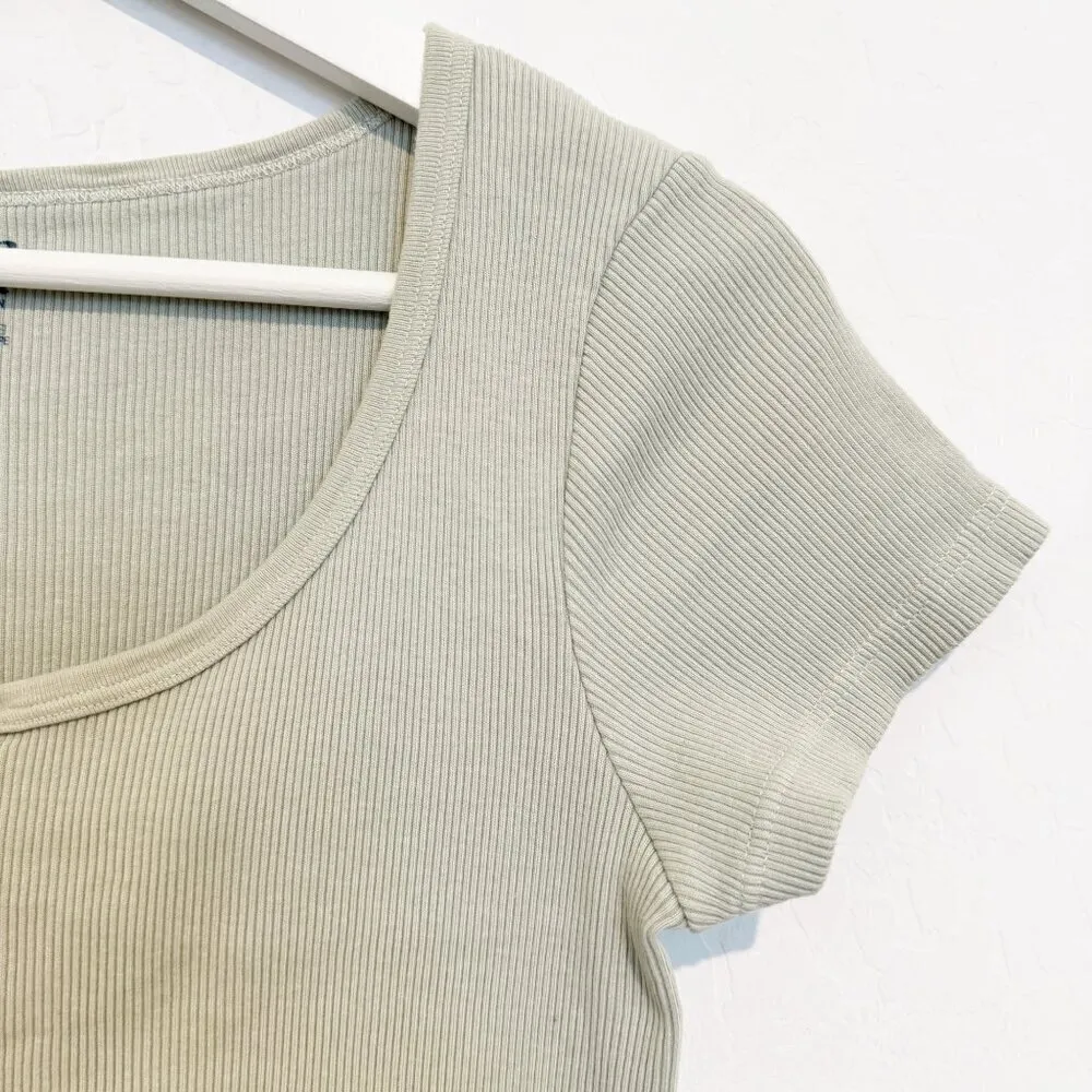 John Galt Zelly Button Front Cropped Top Casual Brandy‎ Melville in Light Green - Image 4