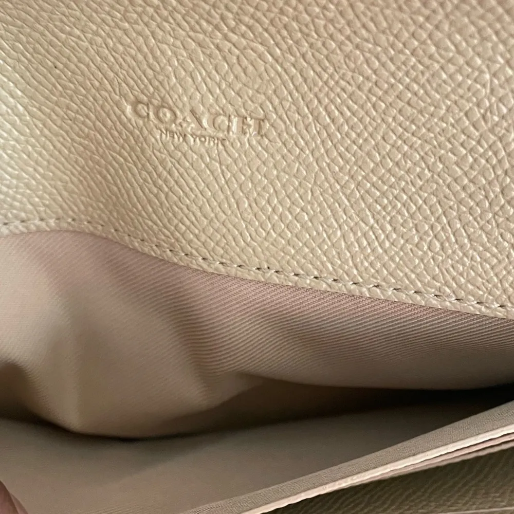 Coach  Leather Envelope Wallet Sparkly Metallic Gold Clutch Evening Formal - Image 6