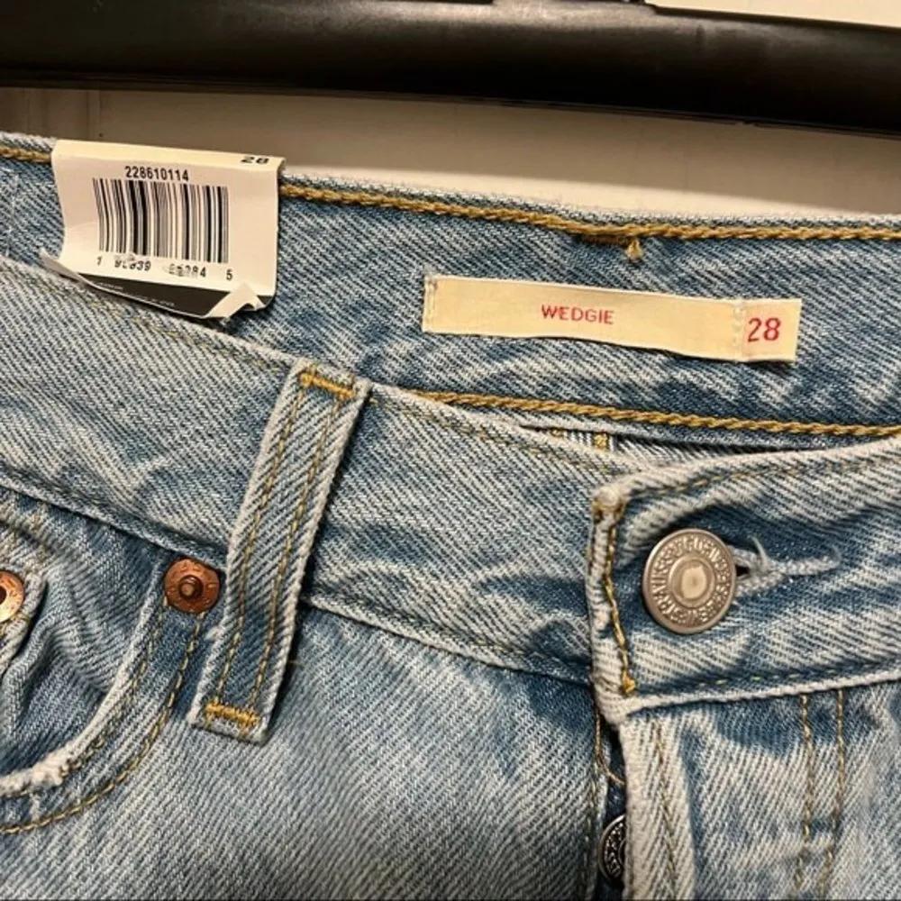 Levi's Wedgie Icon Fit Ripped High Waist Straight Leg Jeans Luxor Found Out 28 - Image 10