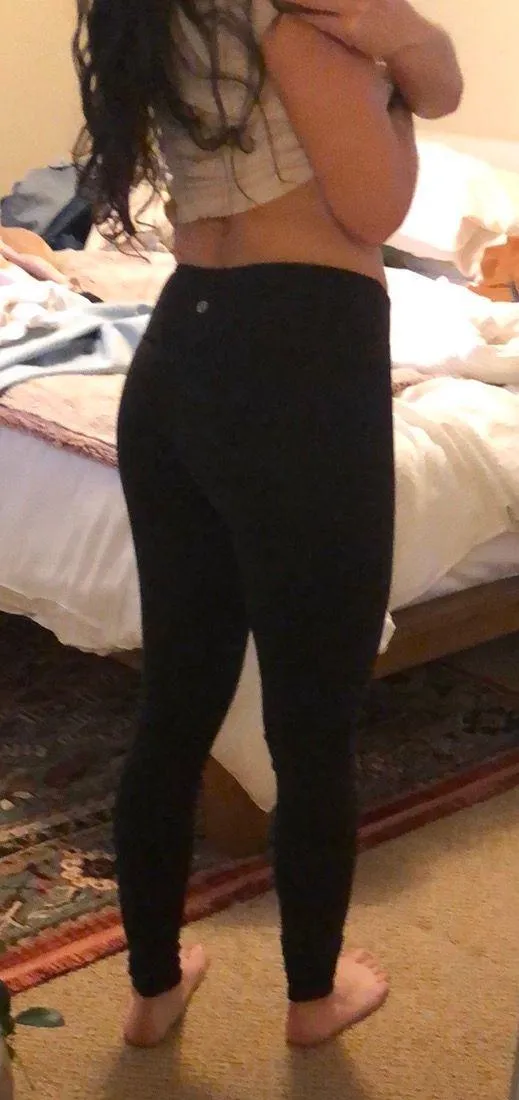 Lululemon Leggings Size 4 - Image 2