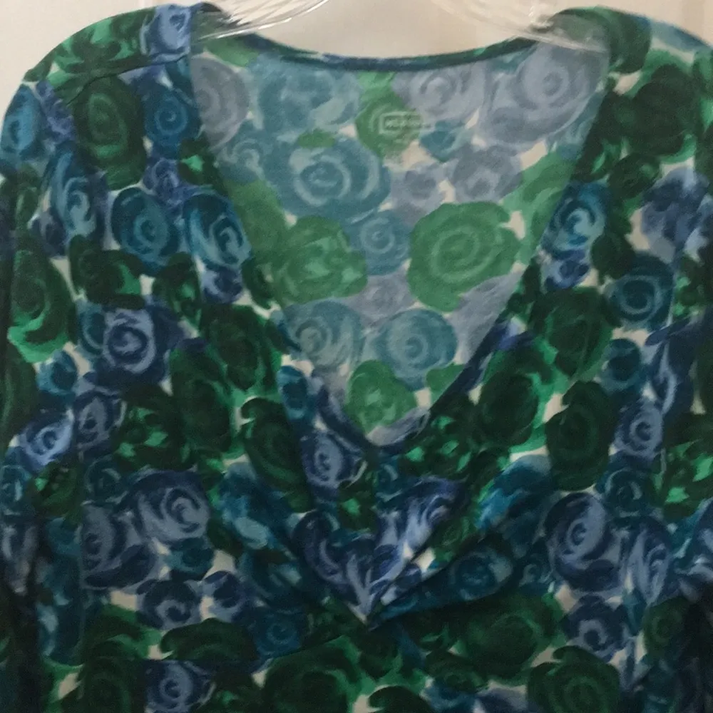 FINAL MARKDOWN Ladies merona top xxl - Image 2