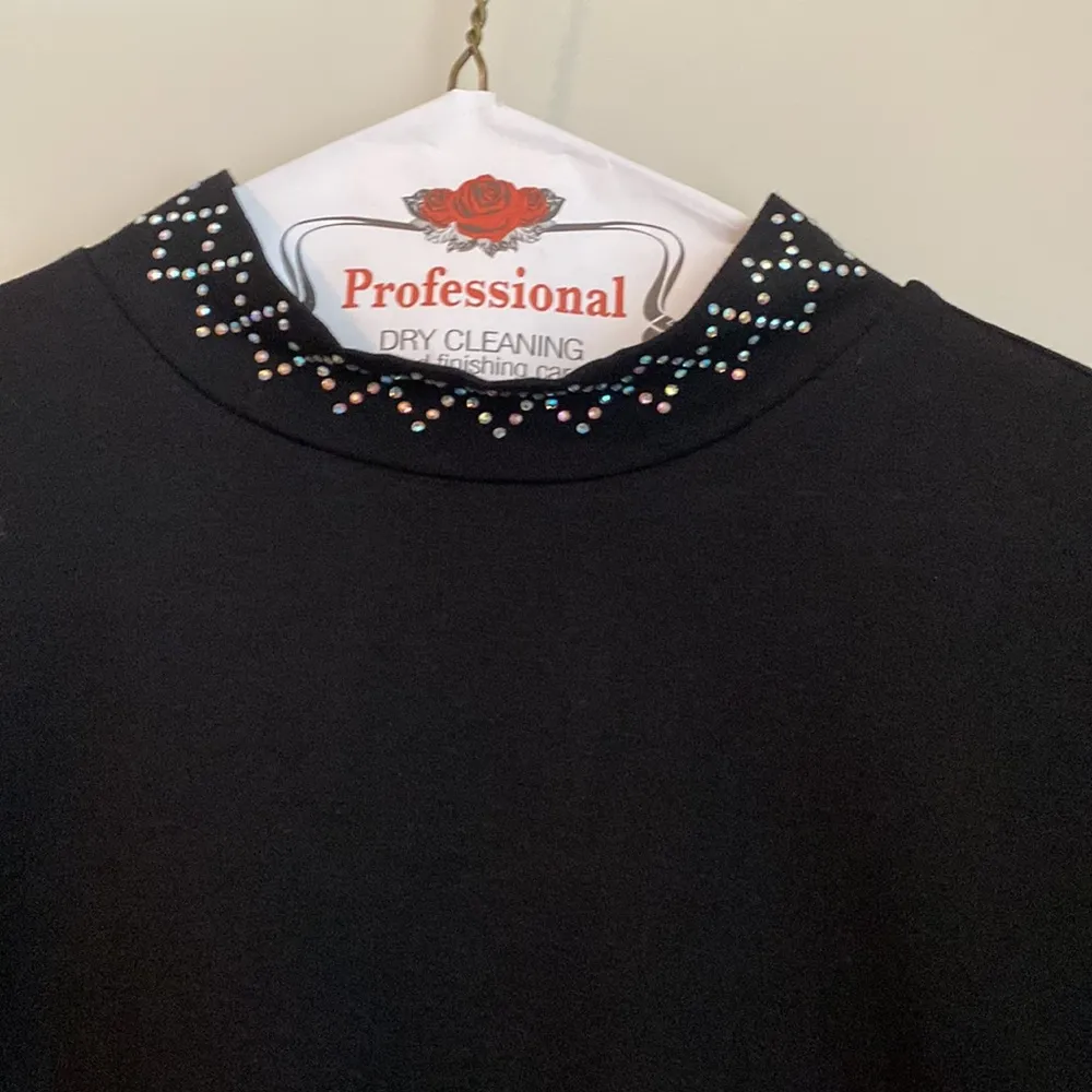 long sleeve blouse never worn - Image 5