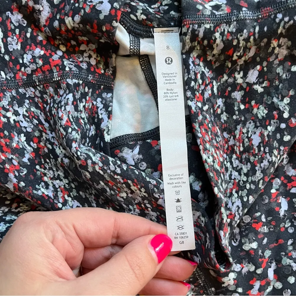 Lululemon Align Pant in Water Blossom Multi size 8 - Image 2