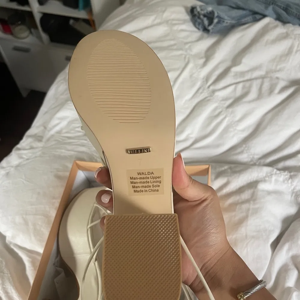 Billini Platform Heels Size 7 - Image 5