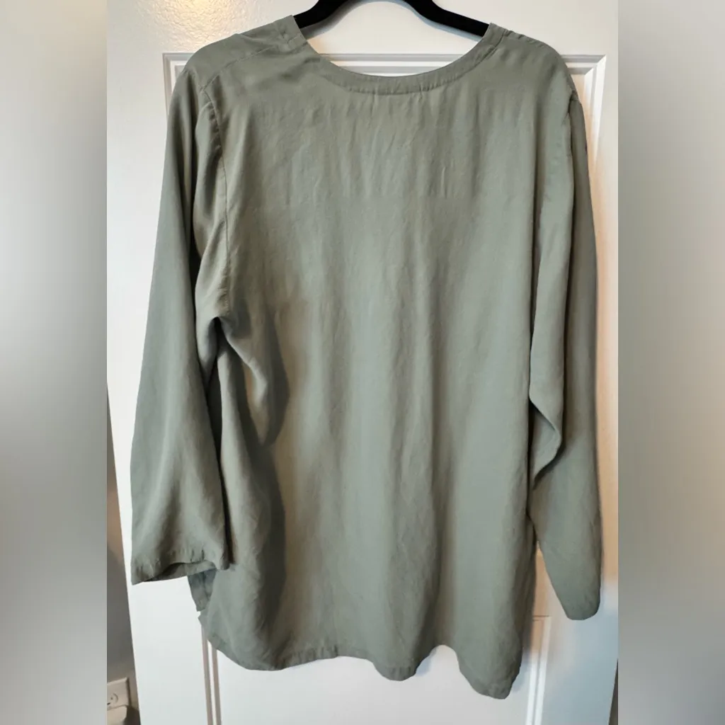Eileen Fisher Silk Crepe Tunic Blouse Size 2 - Image 2