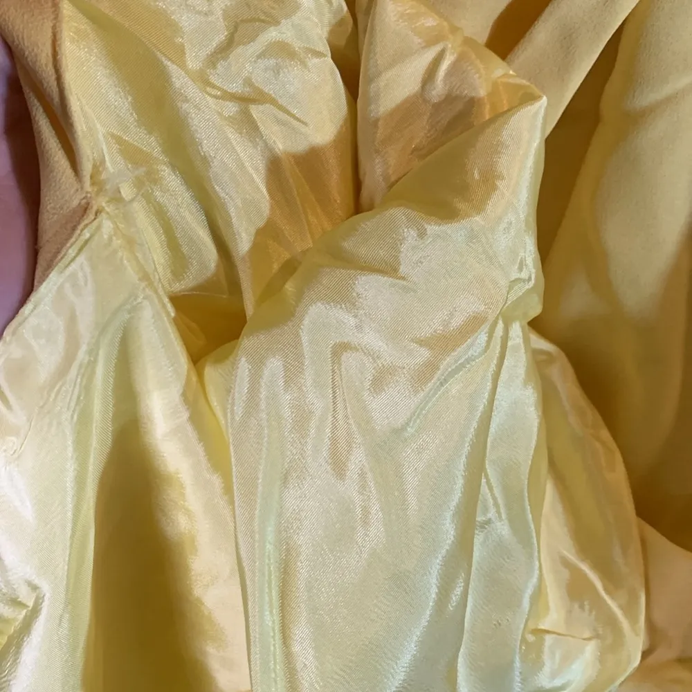 Vintage Yellow & White Gown & Veil Headpiece XS - Image 9