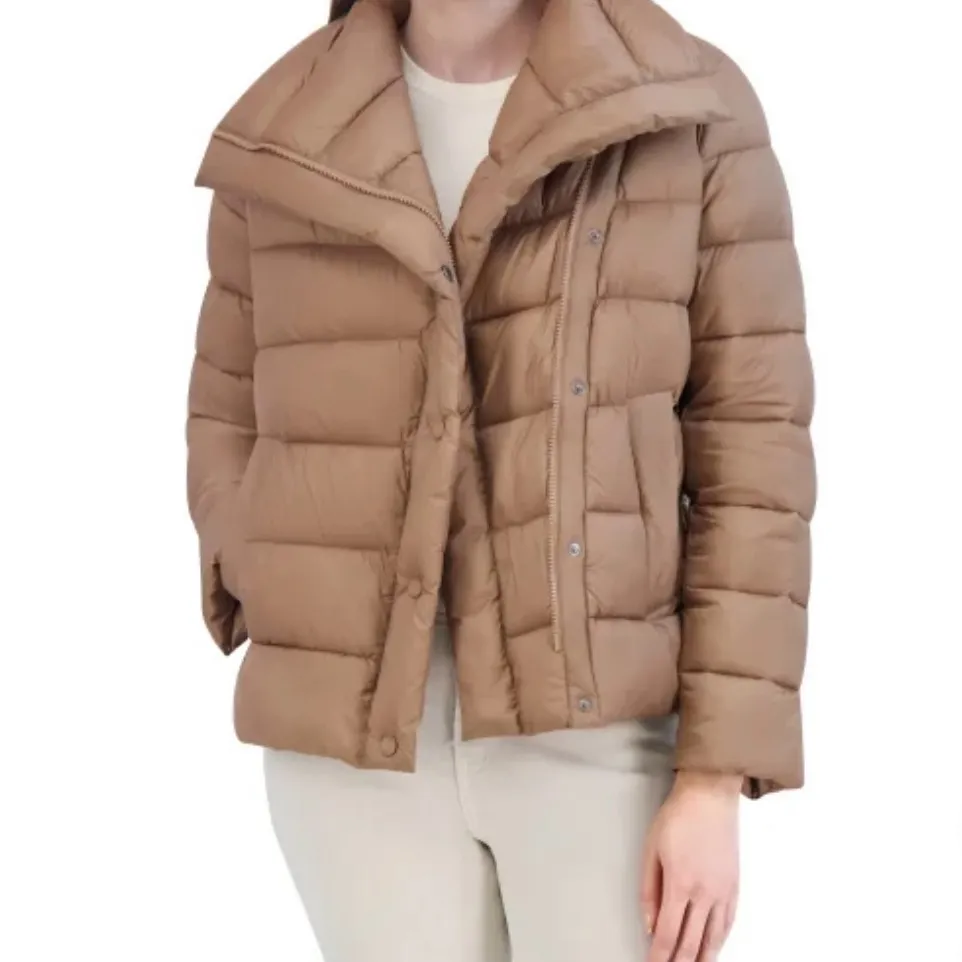 Tahari NWT  women puffer jacket - Image 2