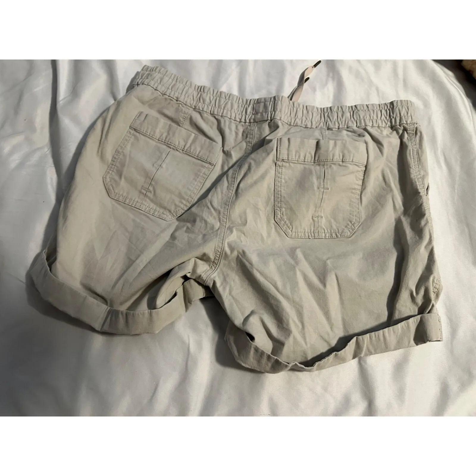 Eddie Bauer Beige Chino‎ Shorts - Women's 14 - Image 4