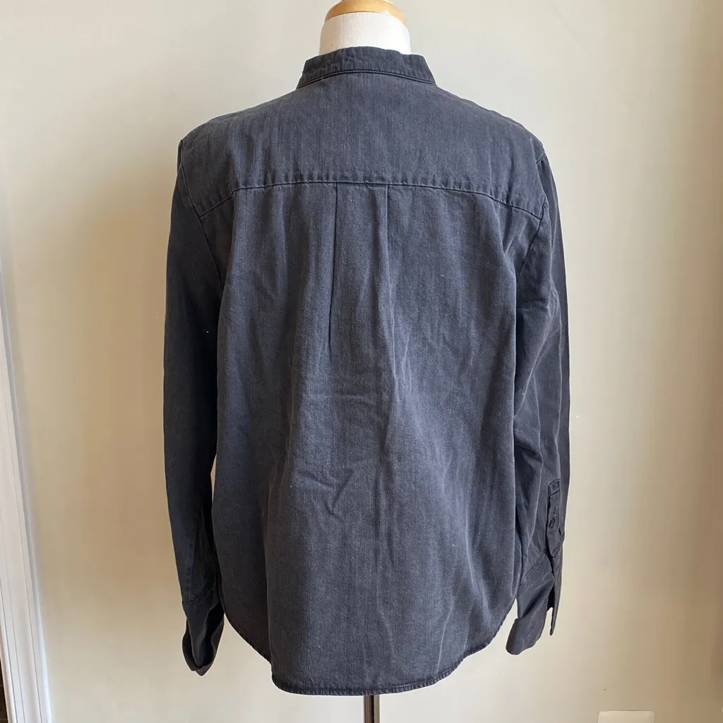 Quince Distressed Denim Tuxedo Shirt Pleated Button Down Large - Image 3