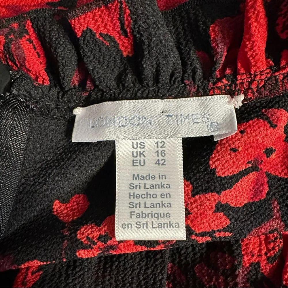 London Times Floral Puff Sleeve Smocked Tiered Midi Dress size 12 Black/Wine Red - Image 11