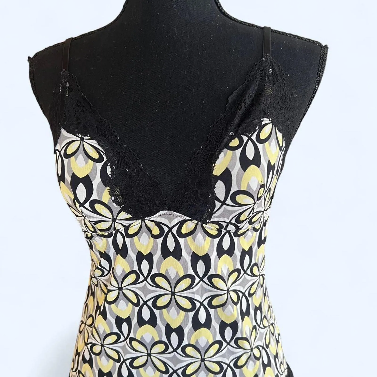 Yellow and black Y2K vintage lace trimmed cami By Cassandra Size Medium - Image 2